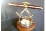 Teodolito em bronze