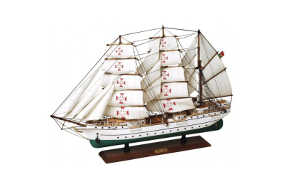 Navire école SAGRES