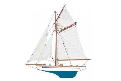 Half hull Sailboat