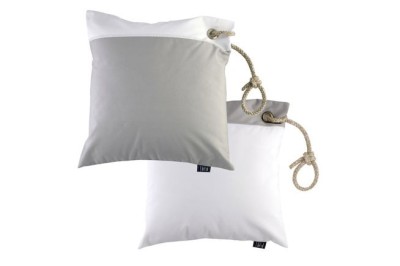 2 "Light Grey" Kissen